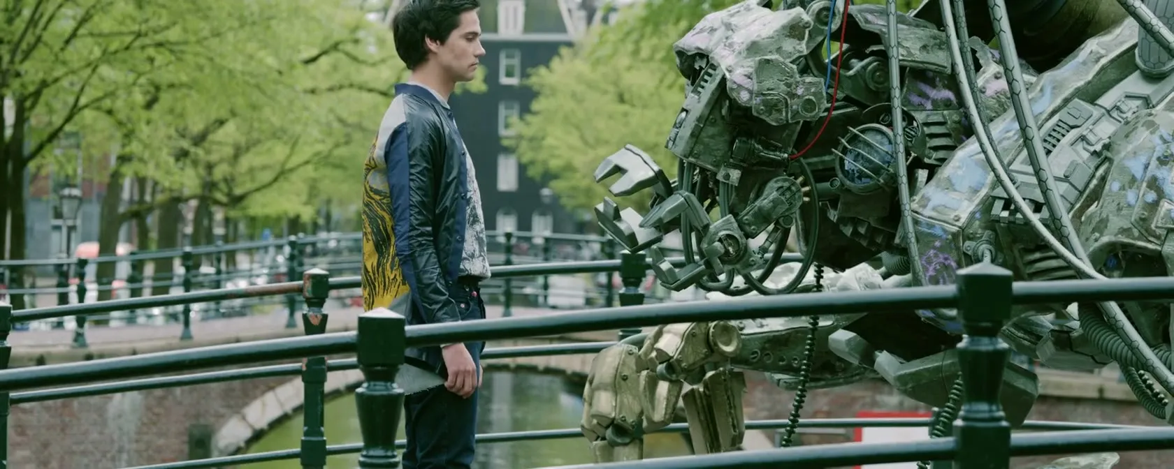 Tears of Steel: Thom on a canal bridge beside a giant robot